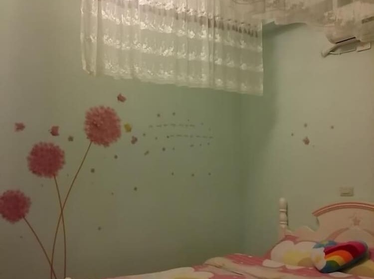 تختخواب و صبحانه Sara S House