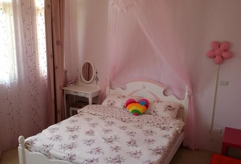 تختخواب و صبحانه Sara S House