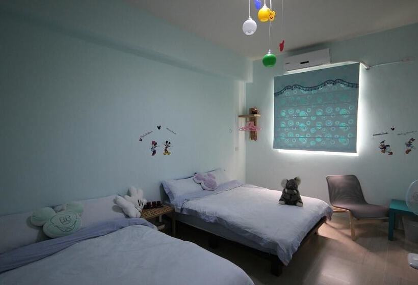 تختخواب و صبحانه Sara S House