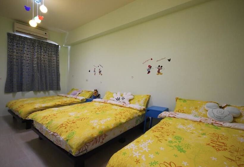 تختخواب و صبحانه Sara S House