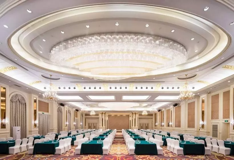 Country Garden Phoenix Hotel Maoming