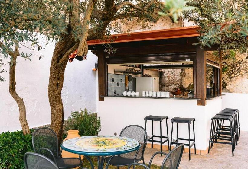 هتل Al Borgo Torello