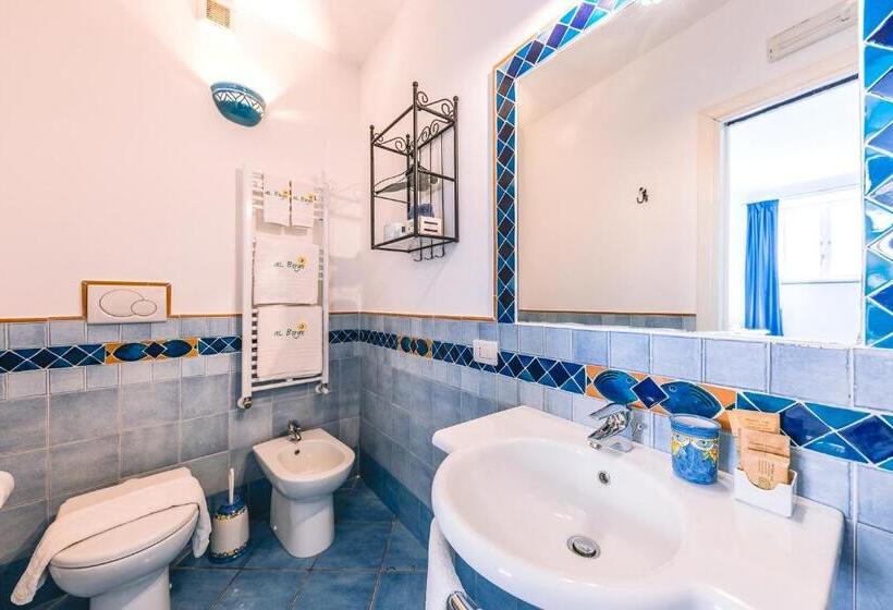 هتل Al Borgo Torello