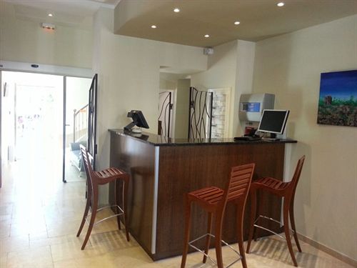 Отель Hostellerie De Cotignac