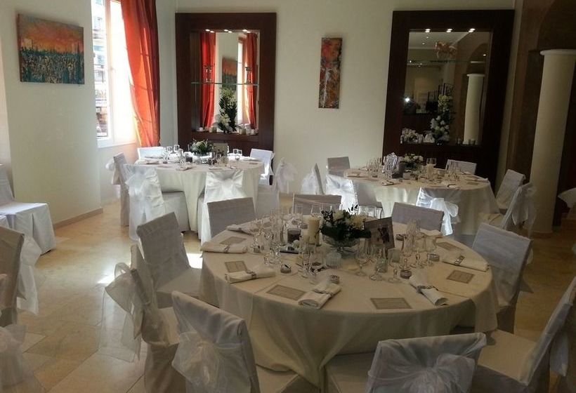 Отель Hostellerie De Cotignac