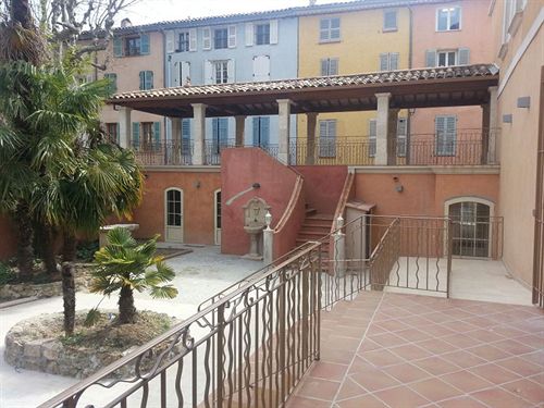 Отель Hostellerie De Cotignac