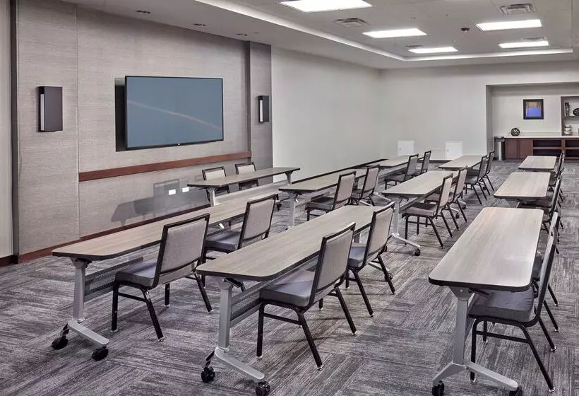 هتل Hyatt Place State College