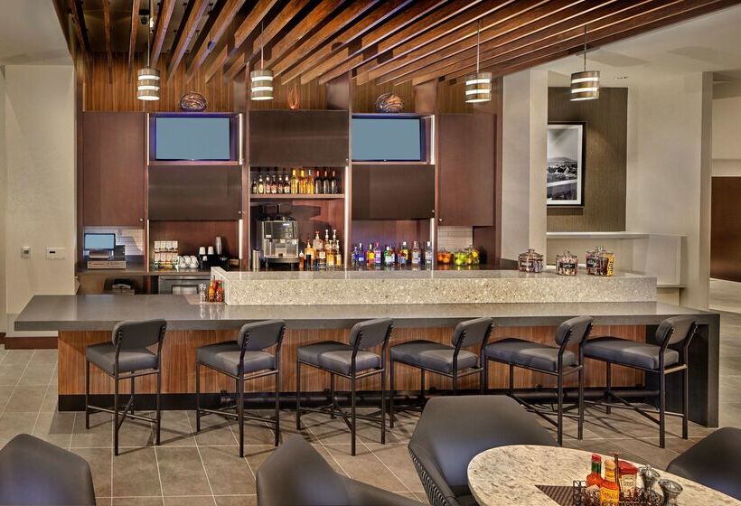 هتل Hyatt Place State College