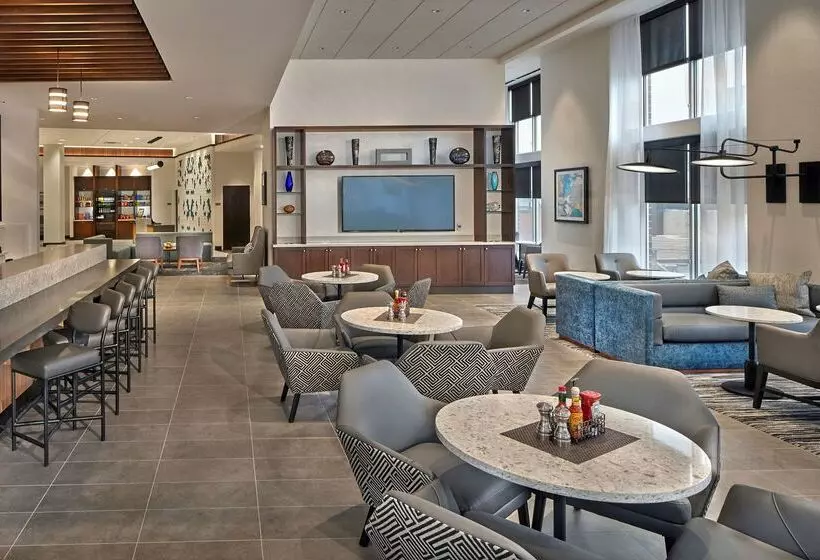 هتل Hyatt Place State College
