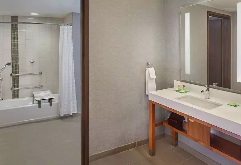 هتل Hyatt Place State College