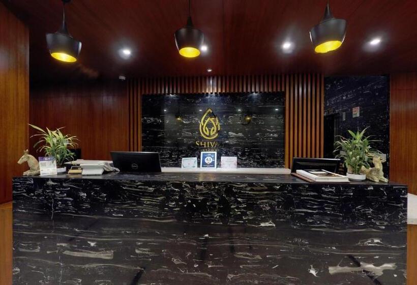 هتل Shivas Gateway Airport Road