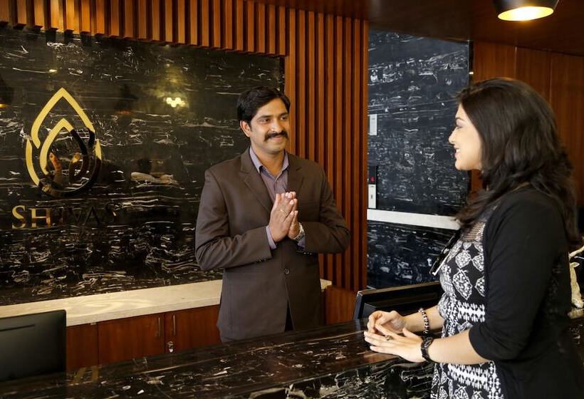 هتل Shivas Gateway Airport Road