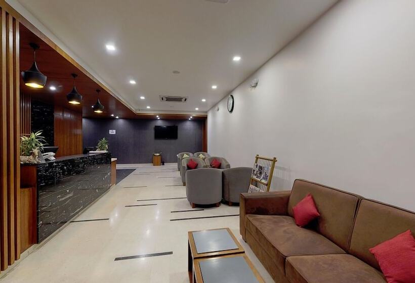 هتل Shivas Gateway Airport Road