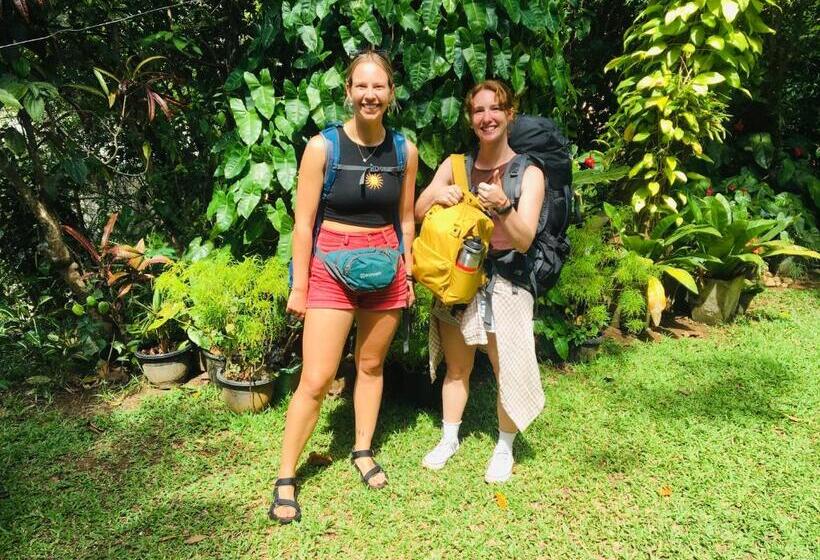 Kandy Shady Trees Villa