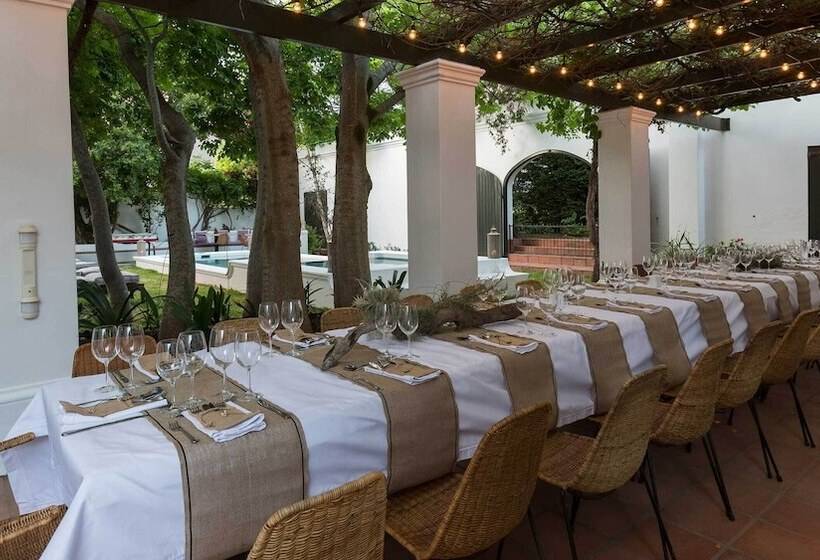 ペンション Akademie Street Boutique