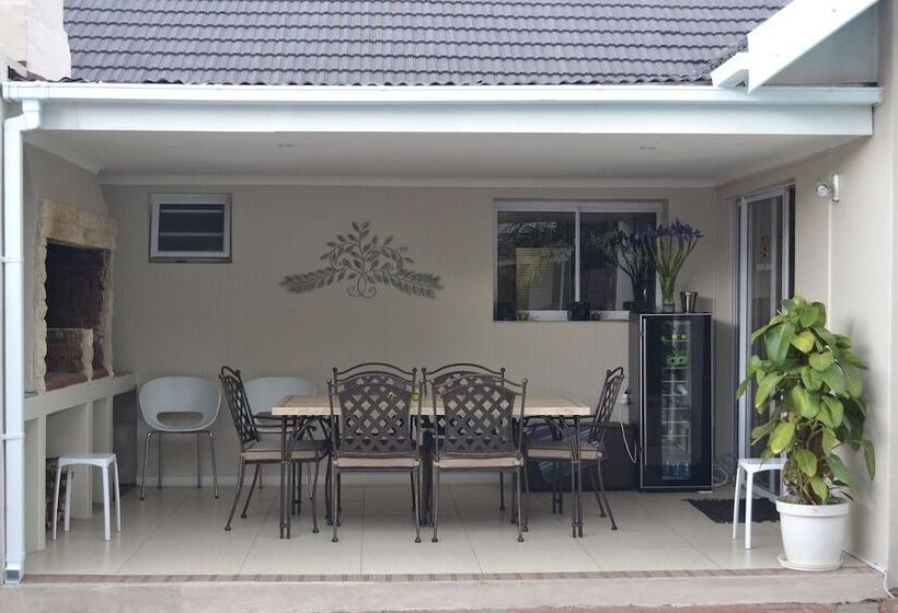 פנסיון Appleby's Guest House