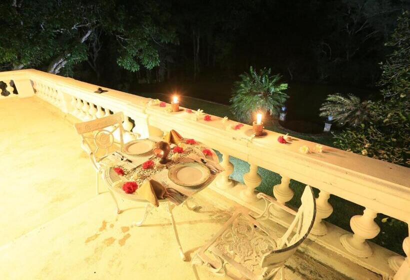 Пансион Horathapola Estate