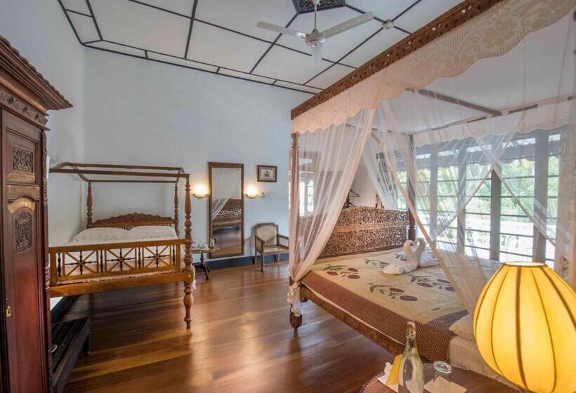 Пансион Horathapola Estate