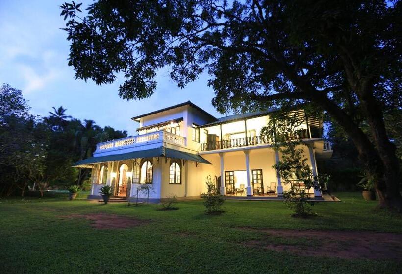 Пансион Horathapola Estate