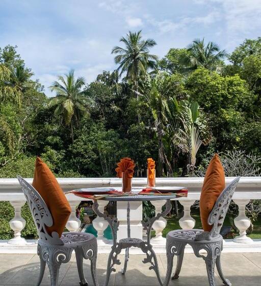 Пансион Horathapola Estate