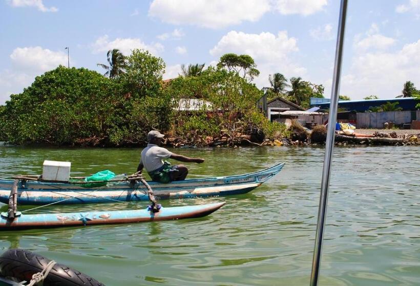 بنسيون Miura Dutch Edge