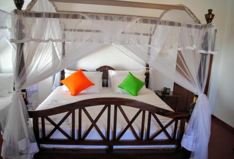 بنسيون Miura Dutch Edge