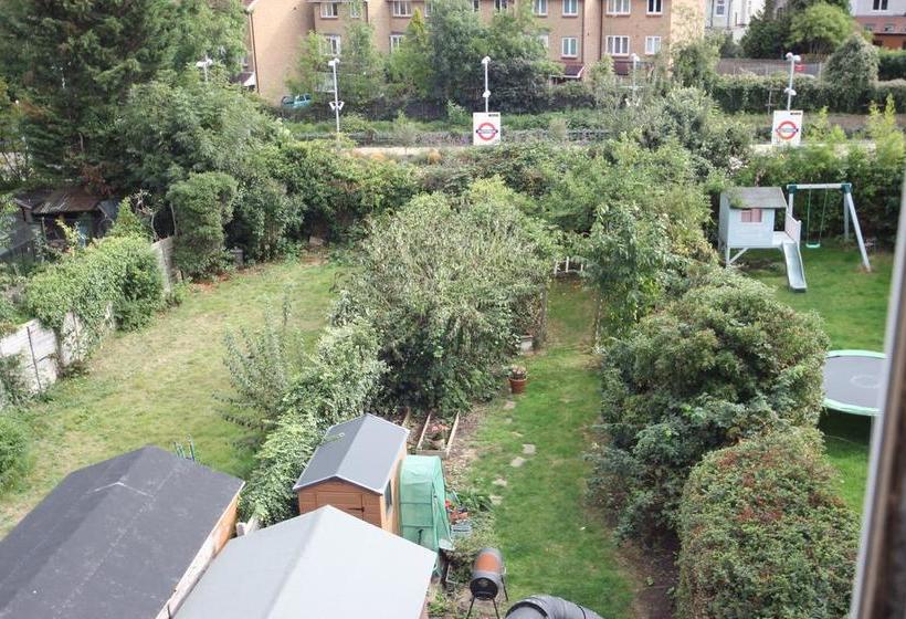 Southfields B&b Studios