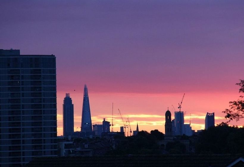 Southfields B&b Studios