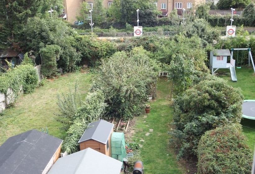 Southfields B&b Studios