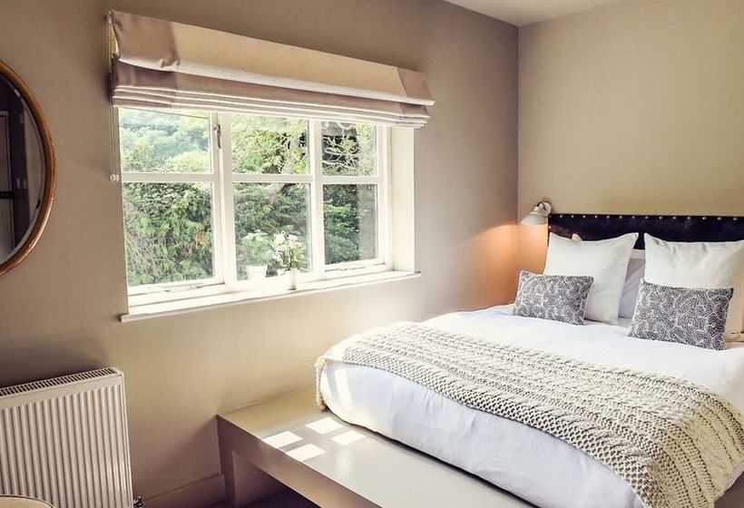 פונדק The Nest  And Restaurant