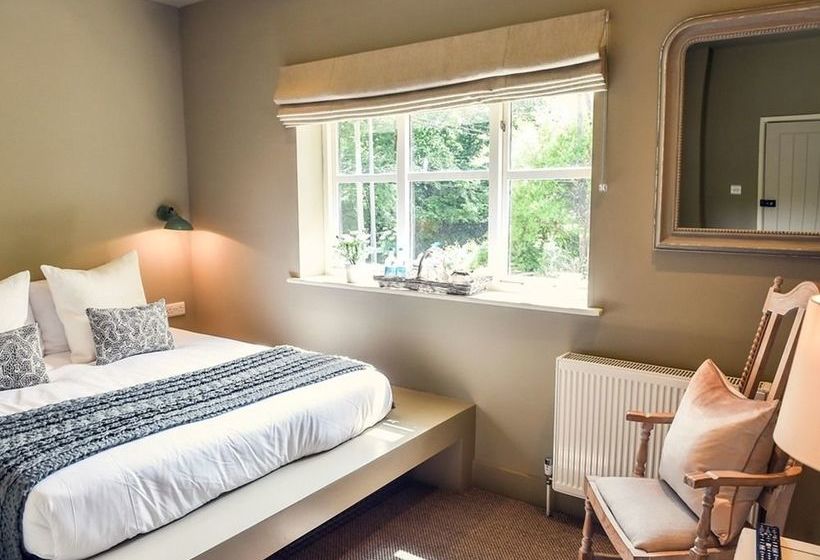 פונדק The Nest  And Restaurant