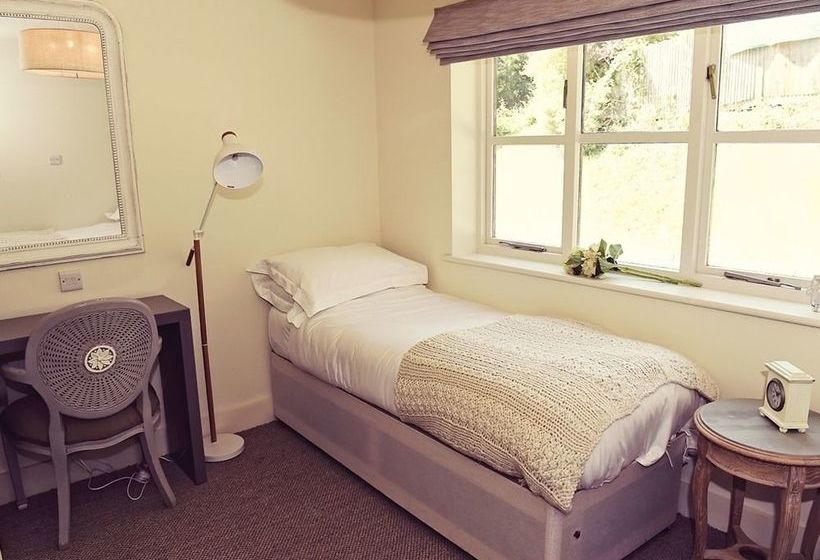 פונדק The Nest  And Restaurant