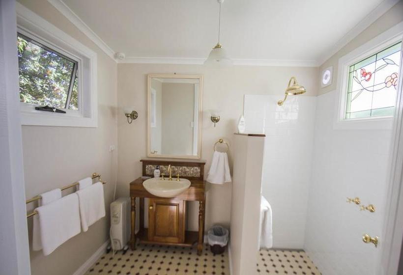 Acacia Bed And Breakfast