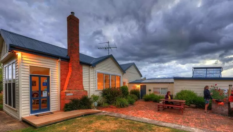Acacia Bed And Breakfast