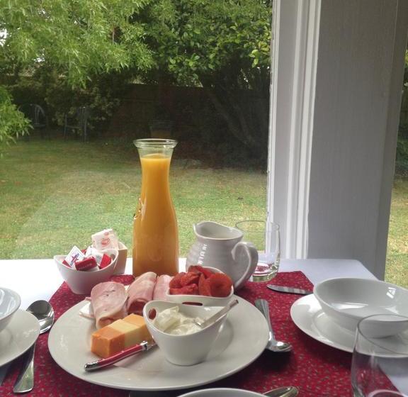 Acacia Bed And Breakfast