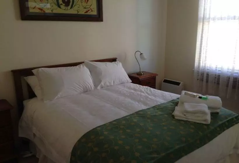 Acacia Bed And Breakfast