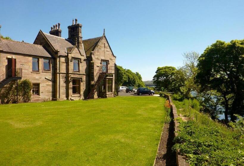 Bed and Breakfast Castle Vale House