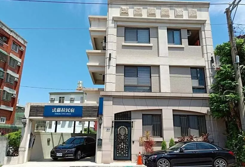 تختخواب و صبحانه Farola Homestay