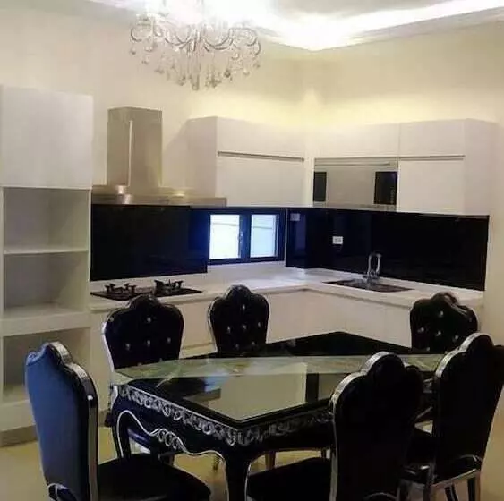 تختخواب و صبحانه Farola Homestay