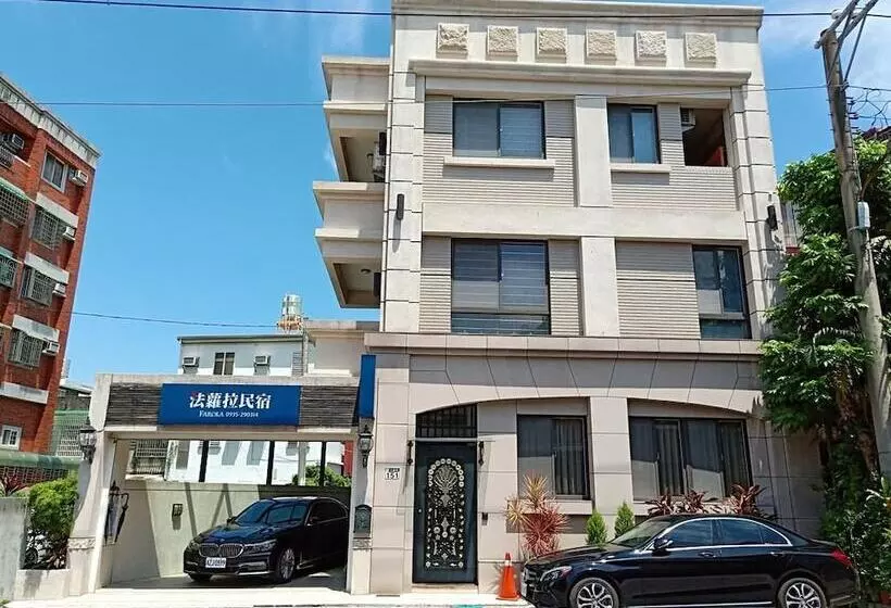 تختخواب و صبحانه Farola Homestay