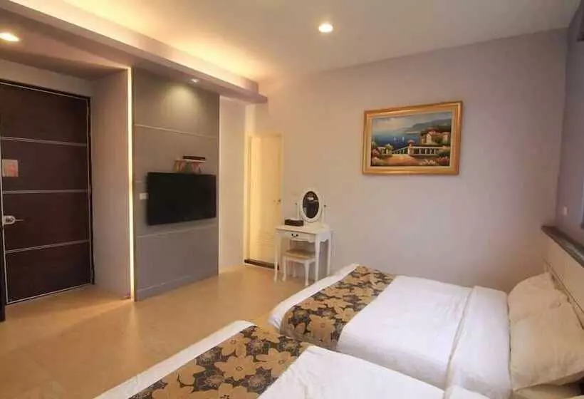 تختخواب و صبحانه Farola Homestay