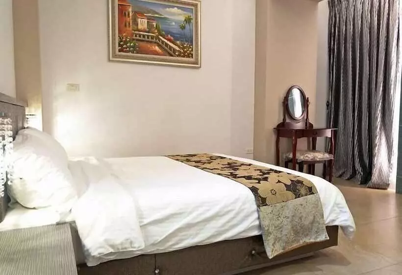 تختخواب و صبحانه Farola Homestay