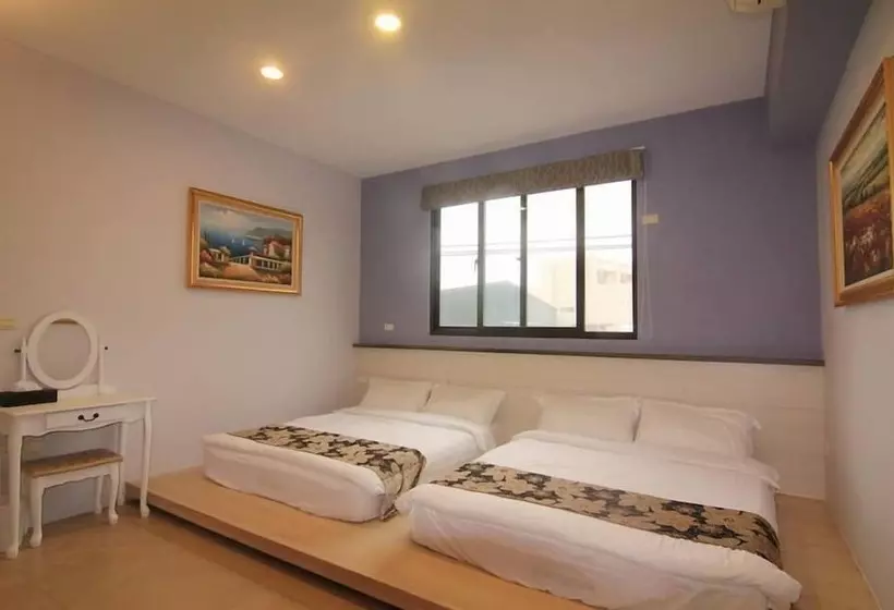 تختخواب و صبحانه Farola Homestay