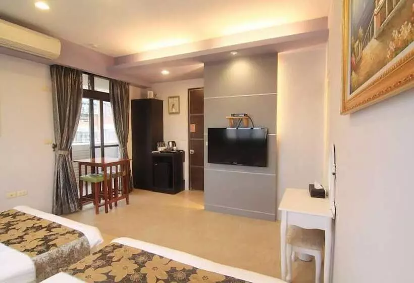 تختخواب و صبحانه Farola Homestay
