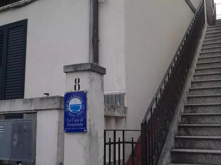 تختخواب و صبحانه La Casa Di Ermelinda