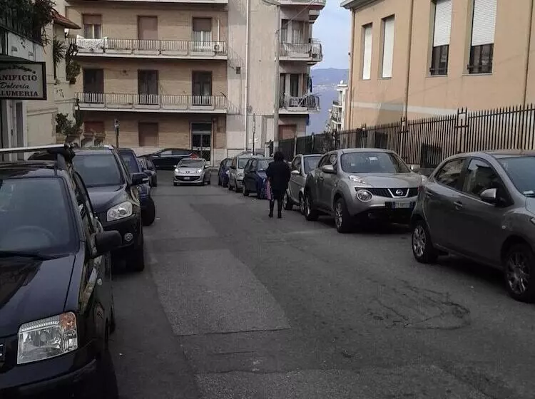 تختخواب و صبحانه La Casa Di Ermelinda