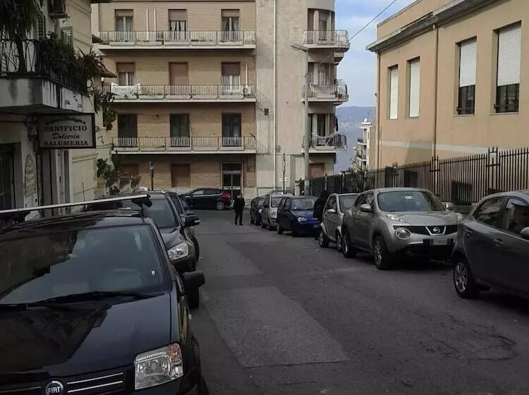 تختخواب و صبحانه La Casa Di Ermelinda