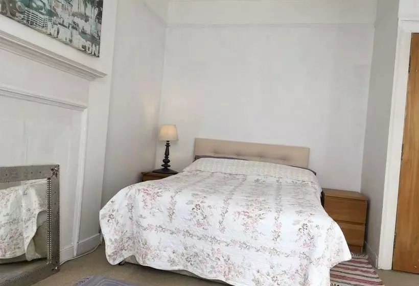 تختخواب و صبحانه Orkney Guest House