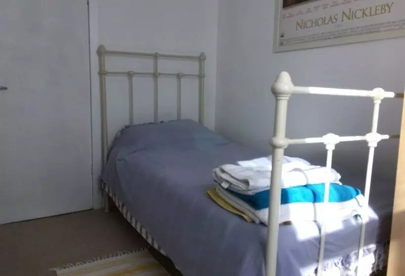 تختخواب و صبحانه Orkney Guest House