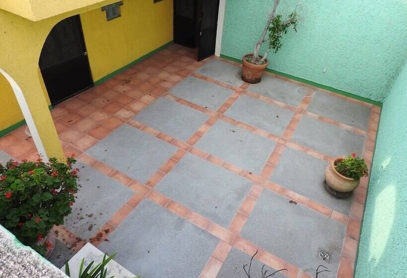 Hostal San Jemo León Hostel